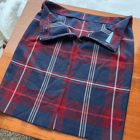 Tommy Hilfiger Navy & Red Plaid Pencil Skirt, Size 6, Preppy Classic Look - Picture 3 of 6